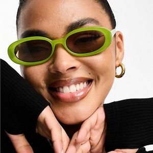 Le Specs Outta Love LTD